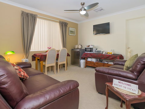 Ascot On Swan Bed & Breakfast - Kalgoorlie Accommodation 4