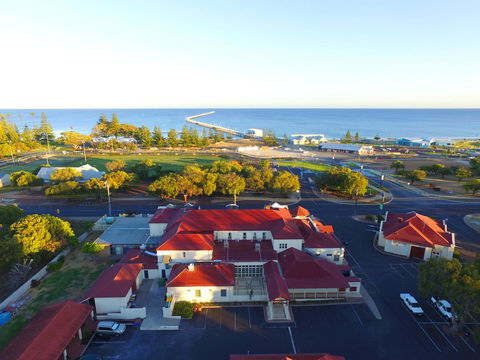 Esplanade Hotel Busselton - Kalgoorlie Accommodation 0