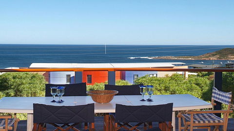 Tru Blu - Enjoy Sweeping 180 Degree Views Of Gracetown In This Modern Family Beach House - Kalgoorlie Accommodation 8