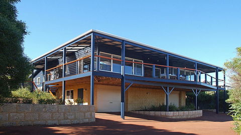 Tru Blu - Enjoy Sweeping 180 Degree Views Of Gracetown In This Modern Family Beach House - Kalgoorlie Accommodation 0