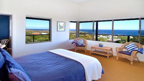 Tru Blu - Enjoy Sweeping 180 Degree Views Of Gracetown In This Modern Family Beach House - Kalgoorlie Accommodation 3
