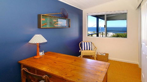 Tru Blu - Enjoy Sweeping 180 Degree Views Of Gracetown In This Modern Family Beach House - Kalgoorlie Accommodation 4