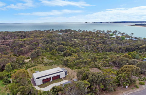 Tamar Solar Home - Kalgoorlie Accommodation 27