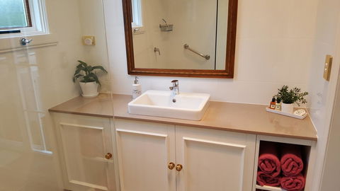 Arendon Cottage - Kalgoorlie Accommodation 8