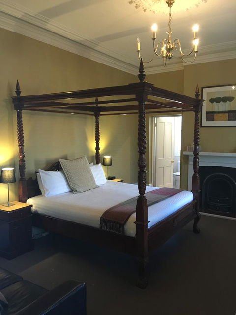 Clydesdale Manor - Kalgoorlie Accommodation 13