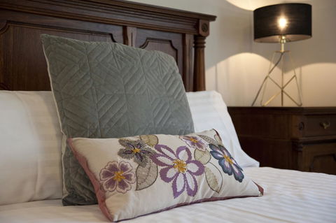 Sandy Bay Waterfront Home - Kalgoorlie Accommodation 9