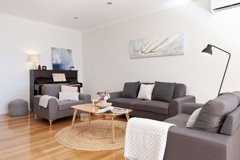 Sandy Bay Waterfront Home - Kalgoorlie Accommodation 37