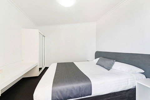 Coach House Launceston - Kalgoorlie Accommodation 15