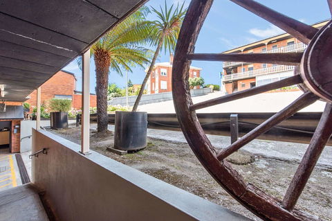 Coach House Launceston - Kalgoorlie Accommodation 26