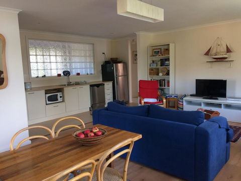 Anchorage Waterfront Retreat - Kalgoorlie Accommodation 5