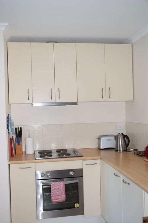 Anchorage Waterfront Retreat - Kalgoorlie Accommodation 2