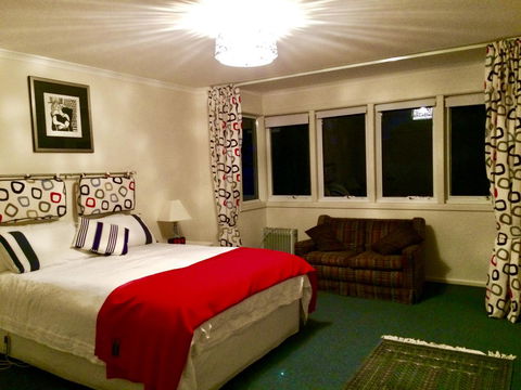Anchorage Waterfront Retreat - Kalgoorlie Accommodation 11