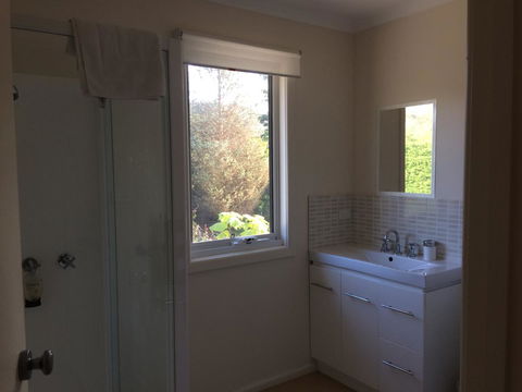 Anchorage Waterfront Retreat - Kalgoorlie Accommodation 30