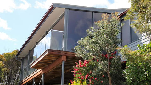 SEA EAGLE COTTAGE Amazing Views Of Bay Of Fires - Kalgoorlie Accommodation 11