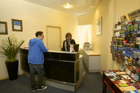 Mayfair Plaza Motel And Apartments - Kalgoorlie Accommodation 2