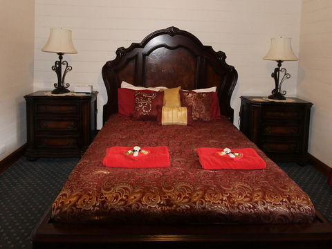 Kerrellie Cottages 2, 4 & 8 Reid Street - Kalgoorlie Accommodation 4