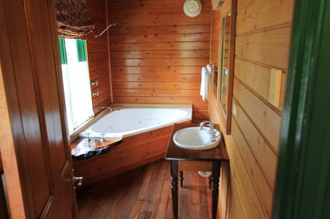 Kerrellie Cottages 2, 4 & 8 Reid Street - Kalgoorlie Accommodation 17