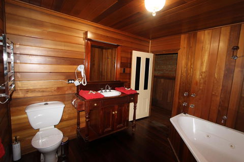 Kerrellie Cottages 2, 4 & 8 Reid Street - Kalgoorlie Accommodation 25