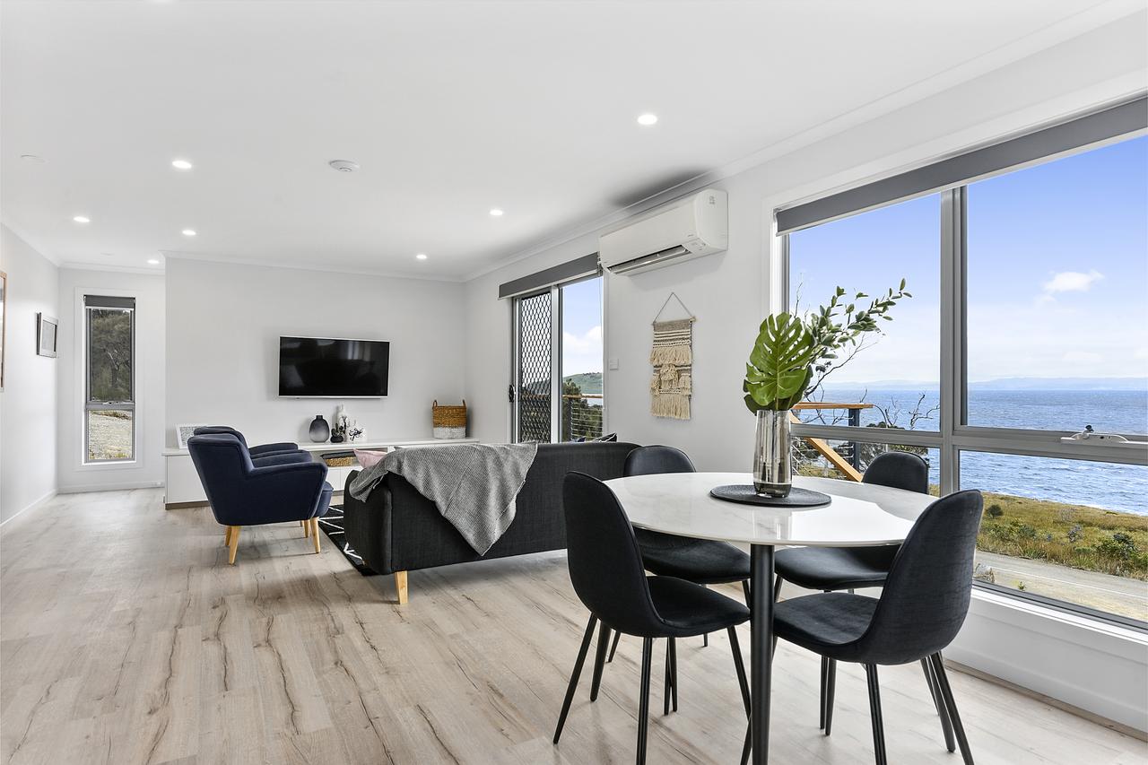 White Beach TAS Kalgoorlie Accommodation