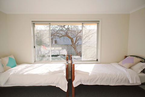 The Holiday Home People - Kalgoorlie Accommodation 17