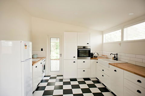 The Holiday Home People - Kalgoorlie Accommodation 21