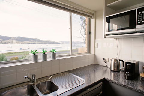 The Holiday Home People - Kalgoorlie Accommodation 4