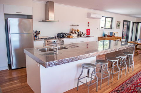 Tamar House - Kalgoorlie Accommodation 12