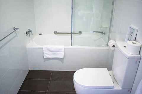Tamar House - Kalgoorlie Accommodation 11