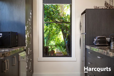 The WeareHouse In Deloraine - Kalgoorlie Accommodation 12