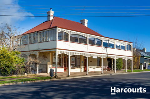 The WeareHouse In Deloraine - Kalgoorlie Accommodation 1