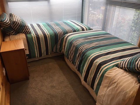 Karoola Cottage Self Contained - Kalgoorlie Accommodation 9