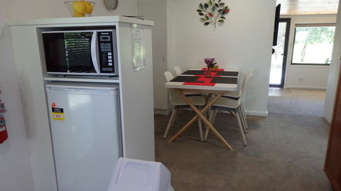 Karoola Cottage Self Contained - Kalgoorlie Accommodation 6