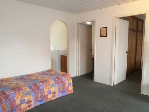 Aberdeen Court Apartments - Kalgoorlie Accommodation 6