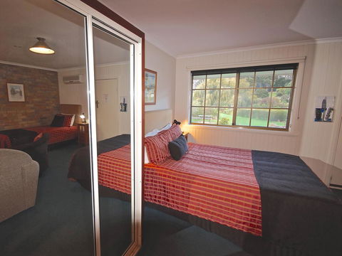 Port Arthur Villas - Kalgoorlie Accommodation 11