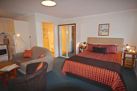 Port Arthur Villas - Kalgoorlie Accommodation 12