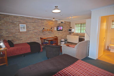 Port Arthur Villas - Kalgoorlie Accommodation 2