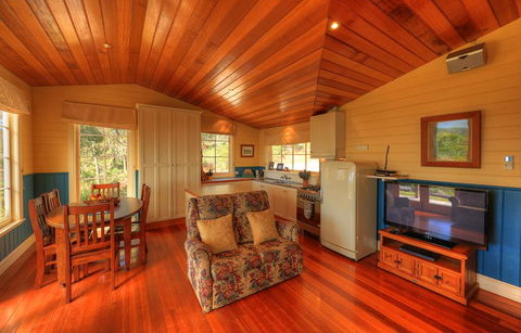 Island View Spa Cottage - Kalgoorlie Accommodation 7