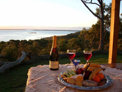 Island View Spa Cottage - Kalgoorlie Accommodation 0