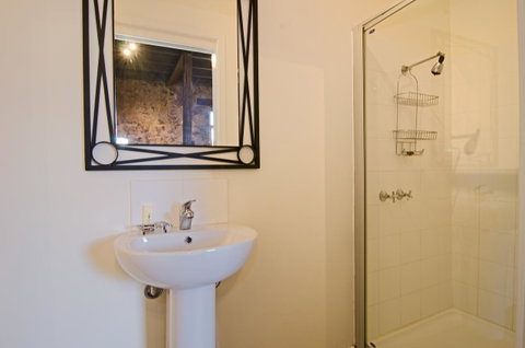 Cleburne Homestead - Kalgoorlie Accommodation 22