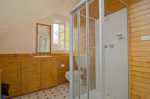Cleburne Homestead - Kalgoorlie Accommodation 41