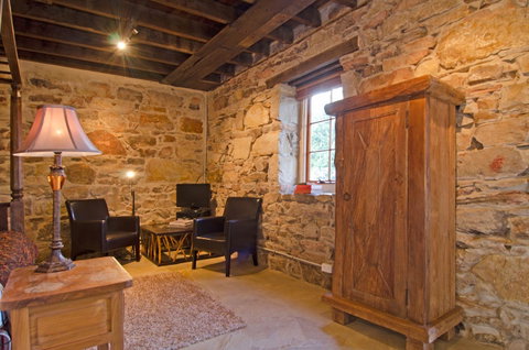 Cleburne Homestead - Kalgoorlie Accommodation 20