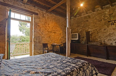Cleburne Homestead - Kalgoorlie Accommodation 10