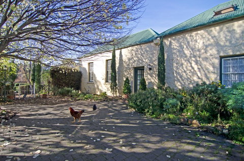 Cleburne Homestead - Kalgoorlie Accommodation 9
