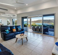 New La Bella Waters 1 Wide Reaching Ocean Views And Buggy