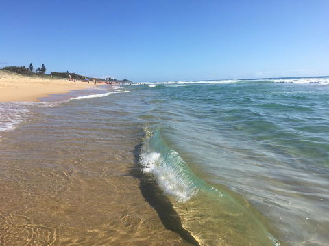NEW UPMARKET COMFORTABLE 2 Bed, 2 Bath, OCEAN VIEWS, 250m To BUDDINA BEACH! - Kalgoorlie Accommodation 0