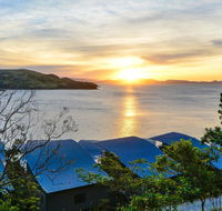 NEWLY BEAUTFULLY RENOVATED 16 The Casuarina - 3 Bedroom House With 180 Degree Ocean Views