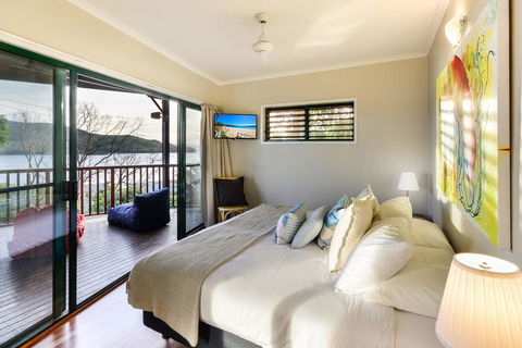 NEWLY BEAUTFULLY RENOVATED 16 The Casuarina - 3 Bedroom House With 180 Degree Ocean Views - Kalgoorlie Accommodation 2