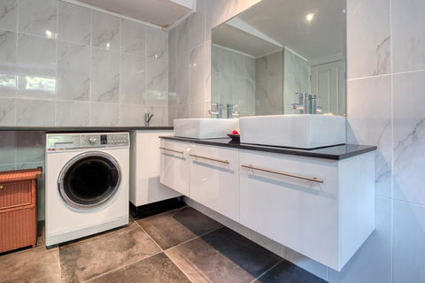 Newport - East Ballina - Kalgoorlie Accommodation 1