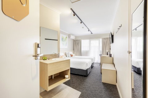 Nightcap At Findon Hotel - Kalgoorlie Accommodation 1