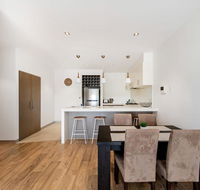 NORTH POINT RETREAT - MORNINGTON - Kalgoorlie Accommodation